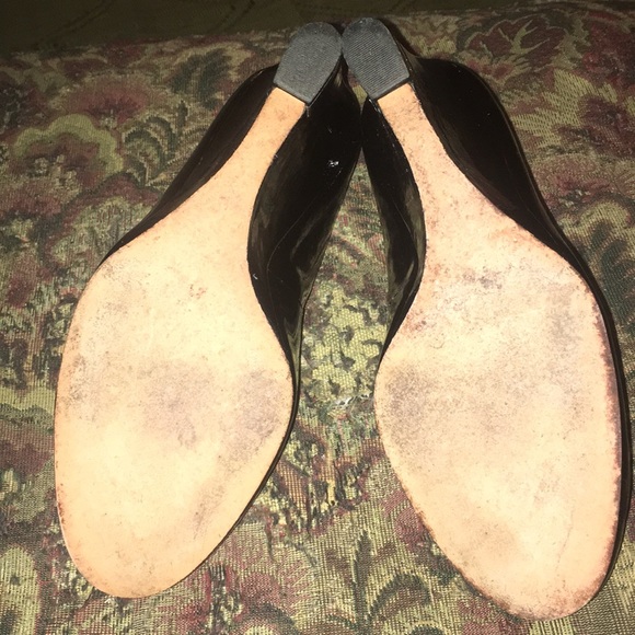 SOLD - Authentic Tory Burch Black Wedge (Pumps) - Picture 14 of 16